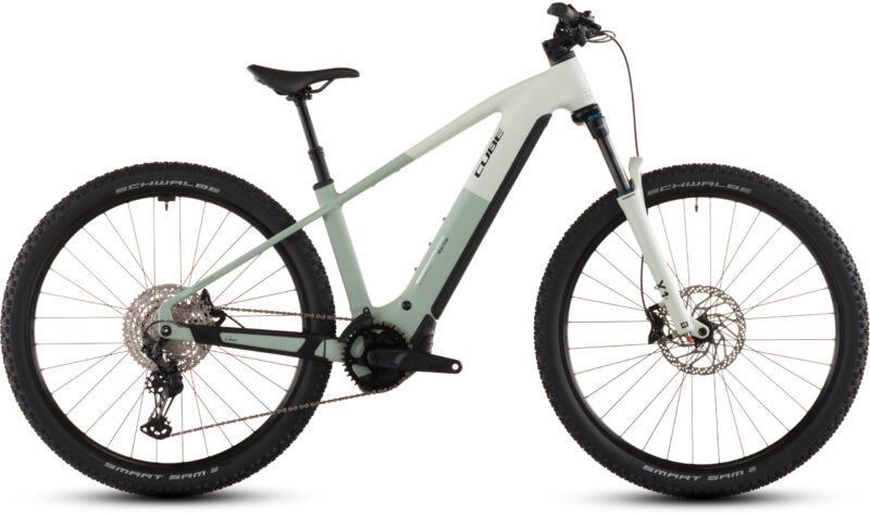 Bicicleta Eléctrica Cube Reaction Hybrid Pro 800 desertstone´n´driedherbs Barra alta 2026