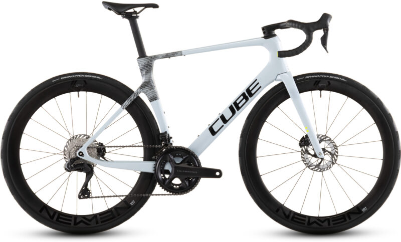 Bicicleta Cube Agree C:62 Race glacier´n´black 2026