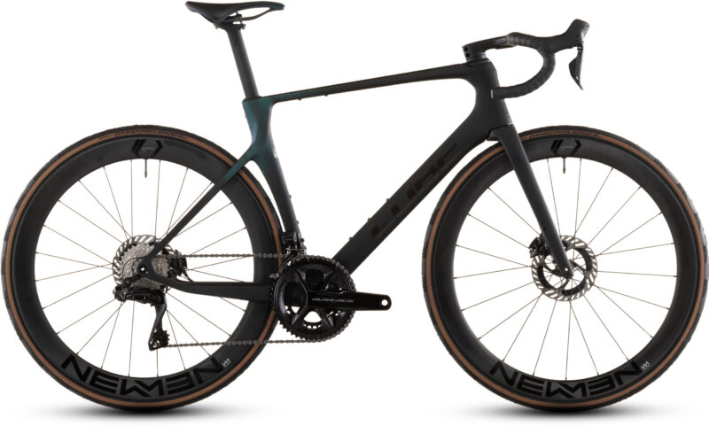 Bicicleta Cube Agree C:62 SLT black´n´black 2026