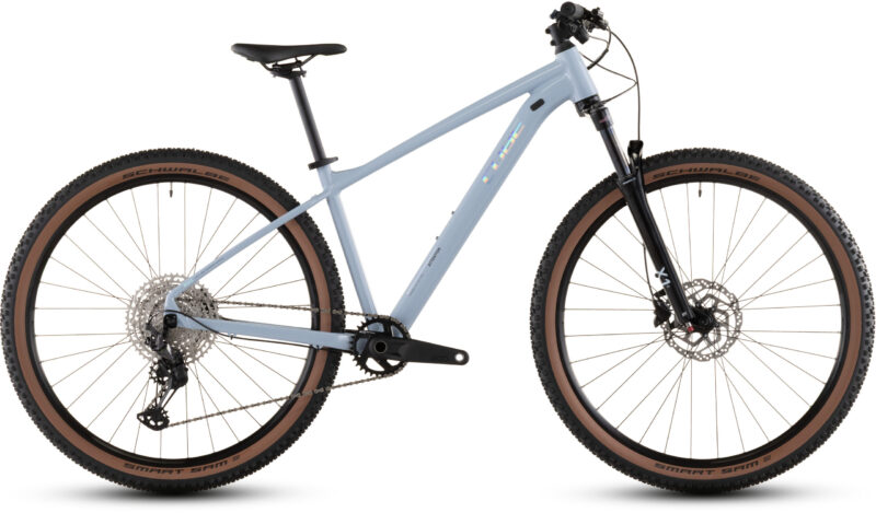 Bicicleta Cube Attention Pro iceblue´n´prism 2026